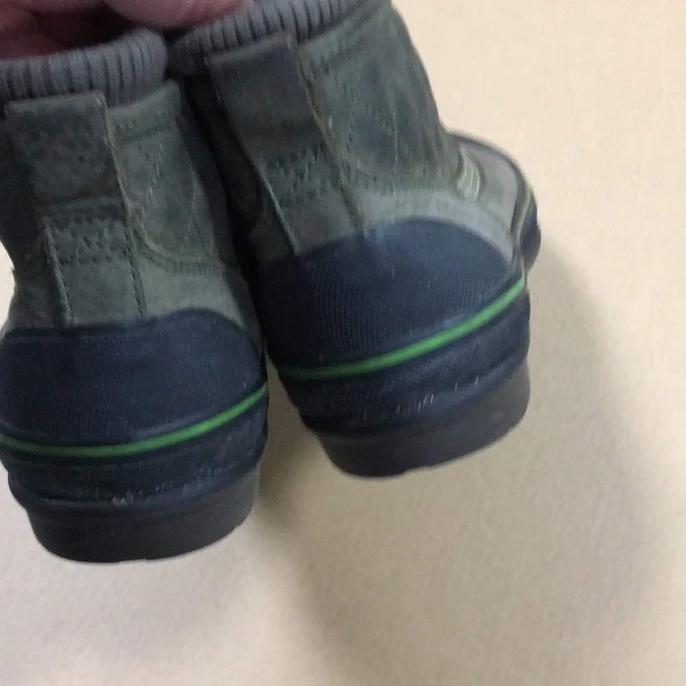 Clarks questions leave